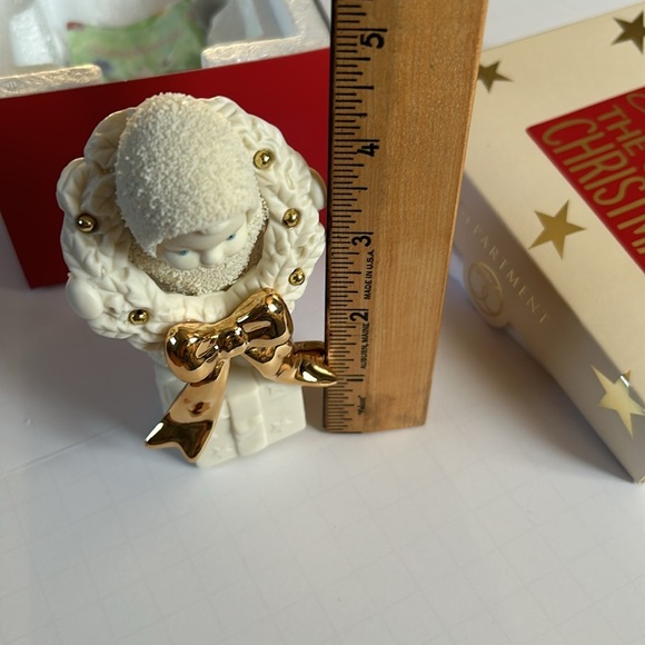 Department 56 Christmas Snowbabies figurine “All Decked Out and Ready To Go” - Picture 5 of 10